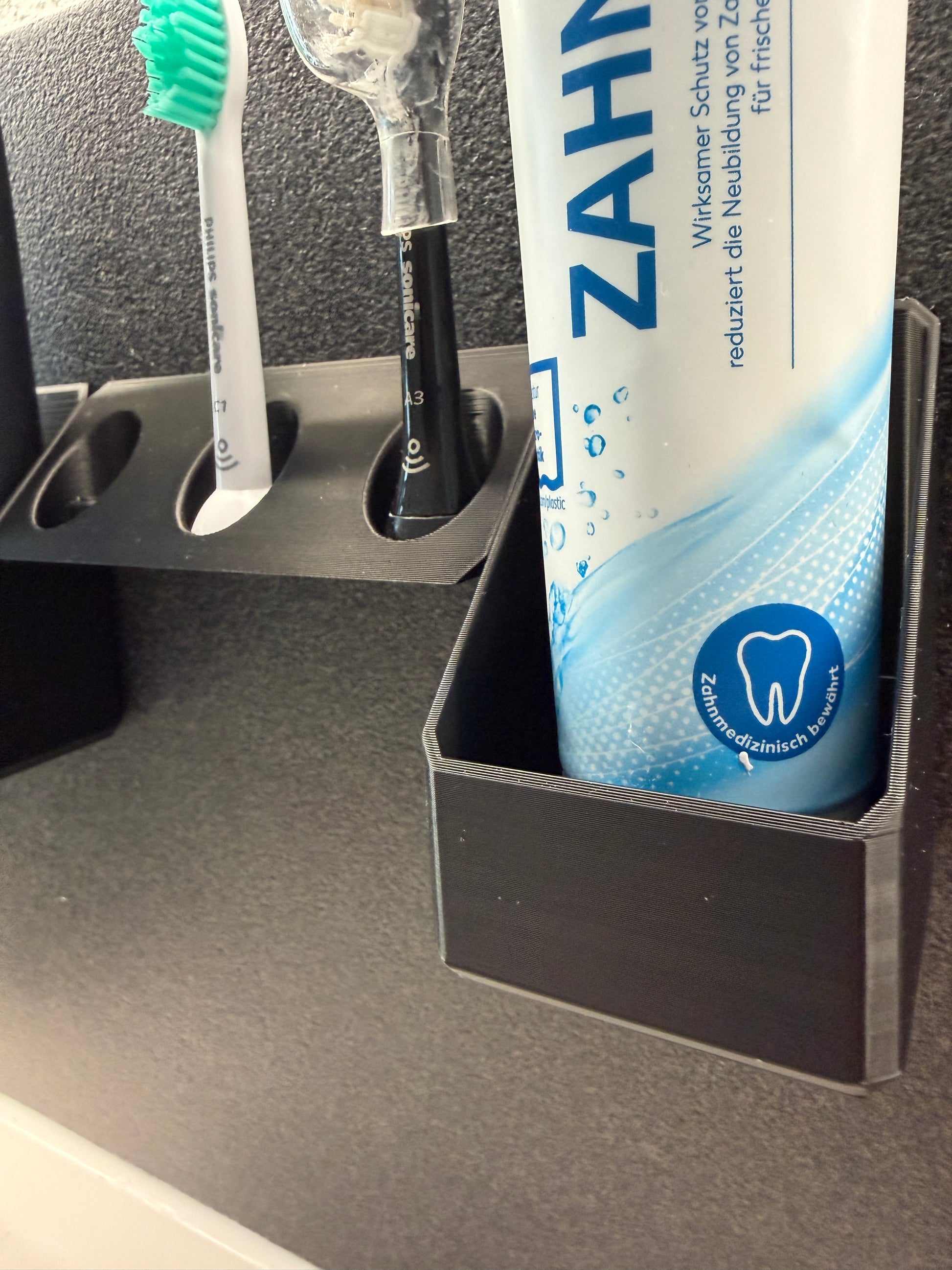 Zahnbürstenhalter mit Handstück und Zahnpastahalter für Oral-B iO und Philips Sonicare in schwarz